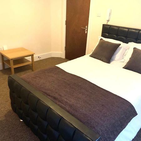 Serviced Accommodations Luton  Dış mekan fotoğraf