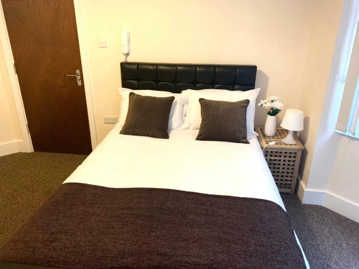 Serviced Accommodations Luton  Dış mekan fotoğraf