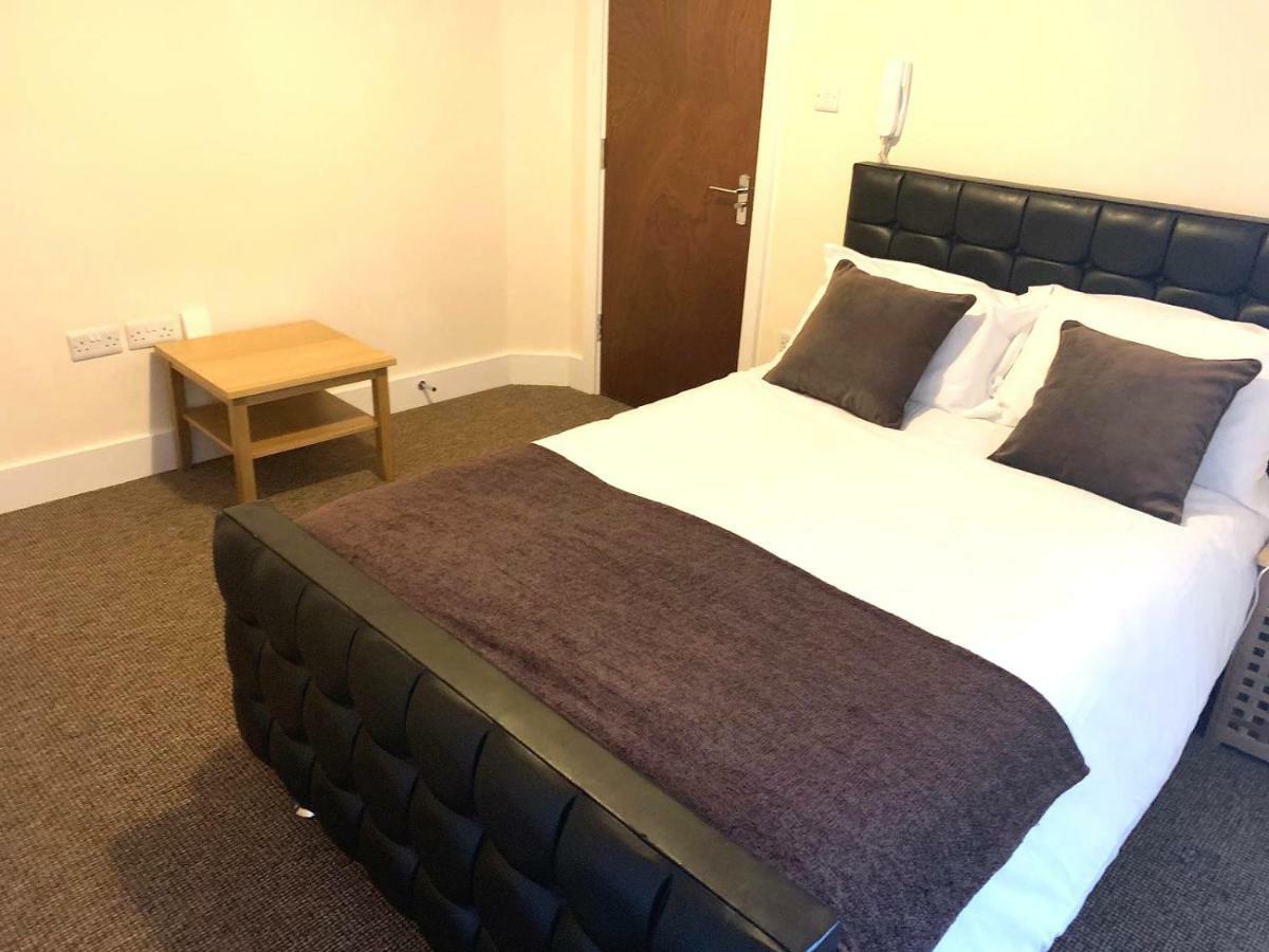 Serviced Accommodations Luton  Dış mekan fotoğraf