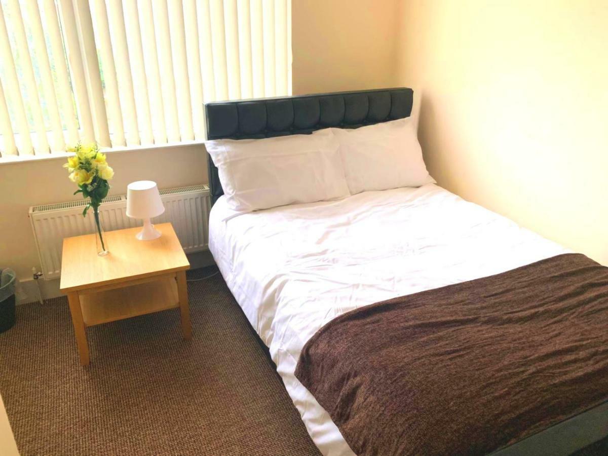Serviced Accommodations Luton  Dış mekan fotoğraf